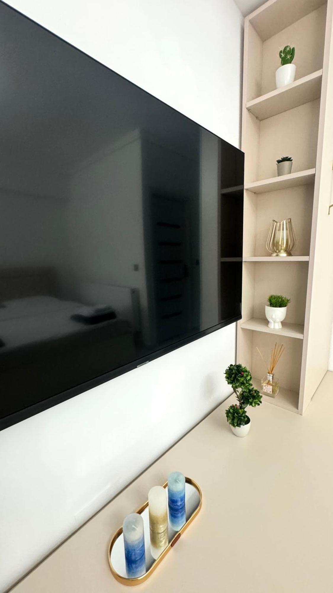Erwins Studio Крайова Экстерьер фото